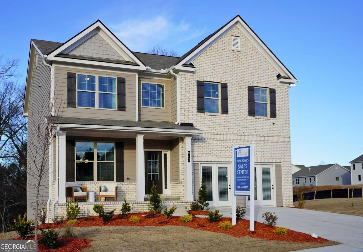 7240 Millbrae Walk Flowery Branch - main photo