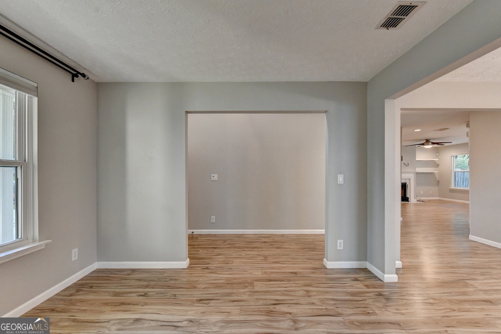 577 Ives Circle Lilburn - Photo 10