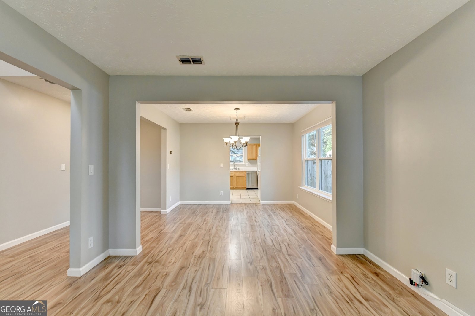 577 Ives Circle Lilburn - Photo 12