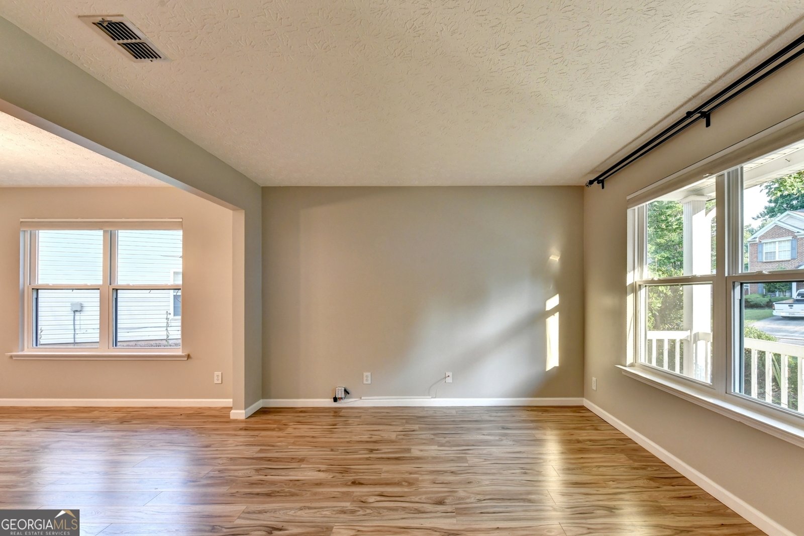 577 Ives Circle Lilburn - Photo 7