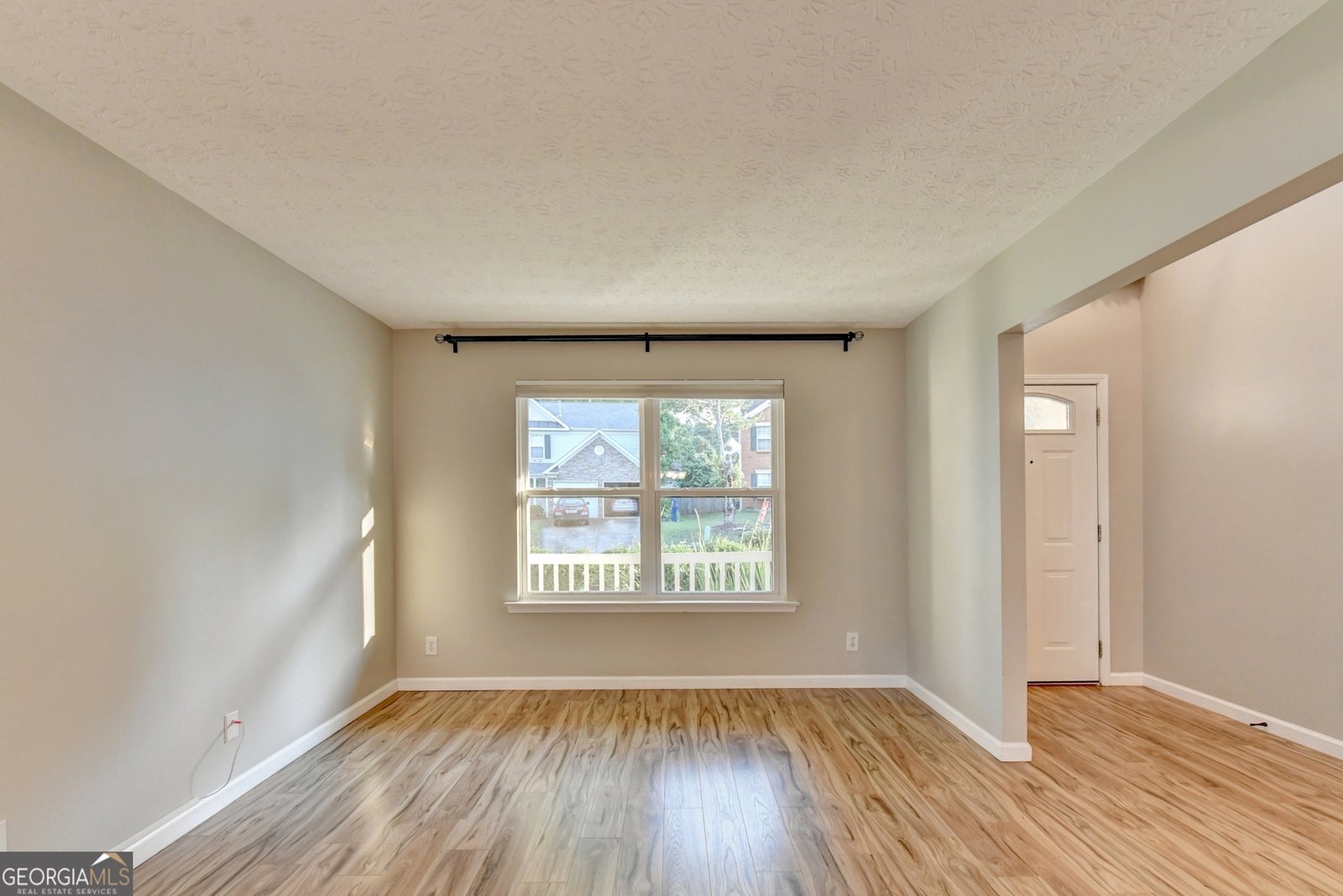 577 Ives Circle Lilburn - Photo 8