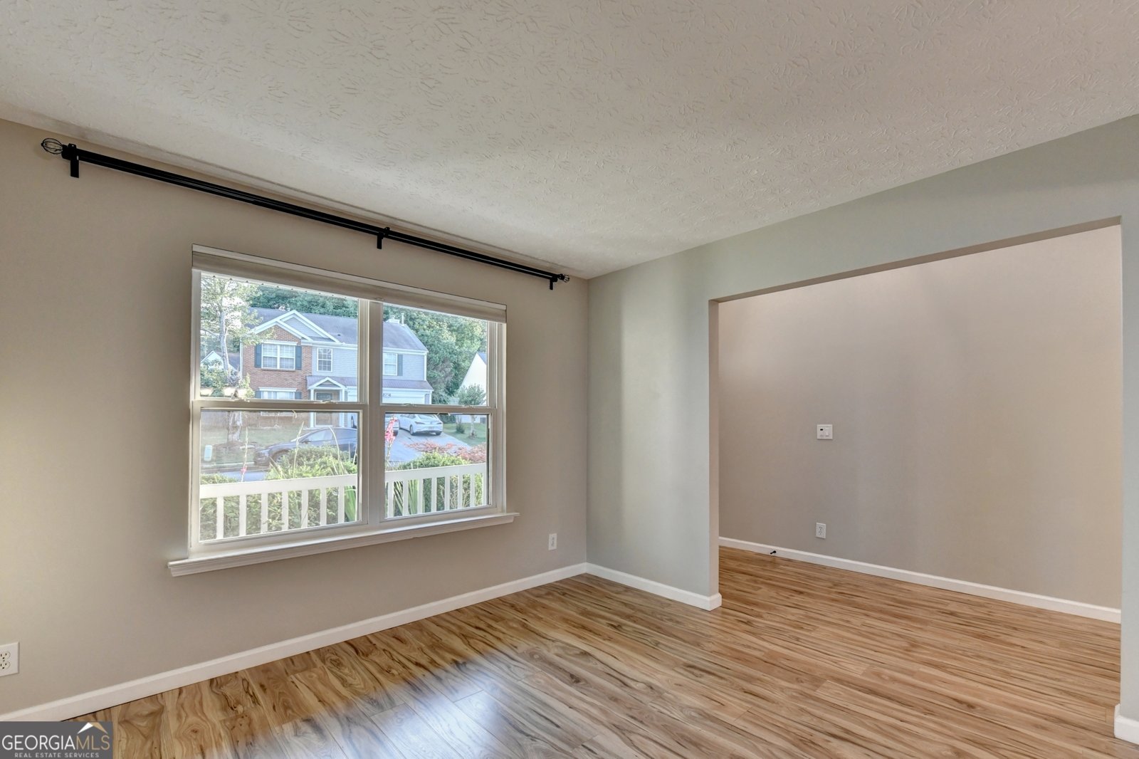 577 Ives Circle Lilburn - Photo 9