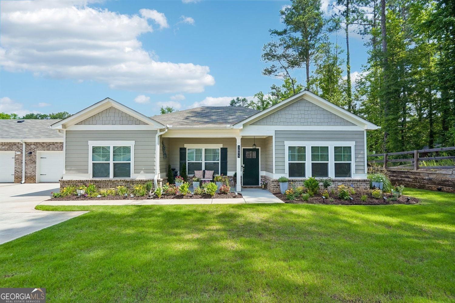 3895 Shelleydale Drive Powder Springs - main photo