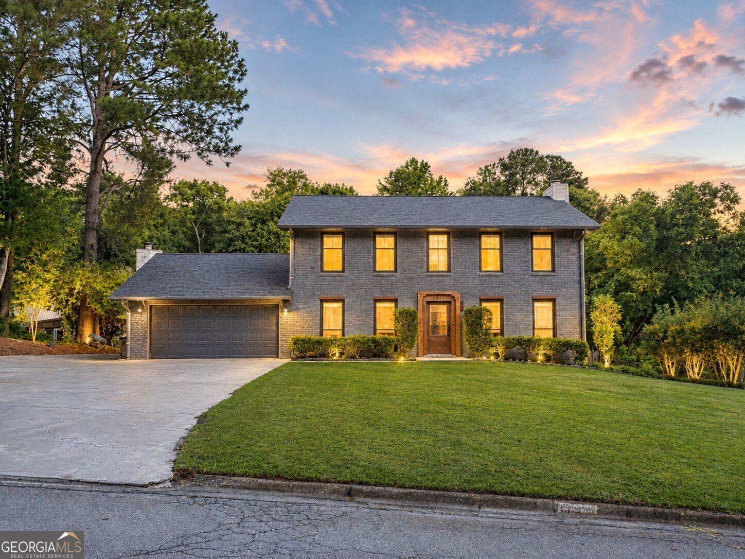 9945 Lake Forest Way Roswell - main photo