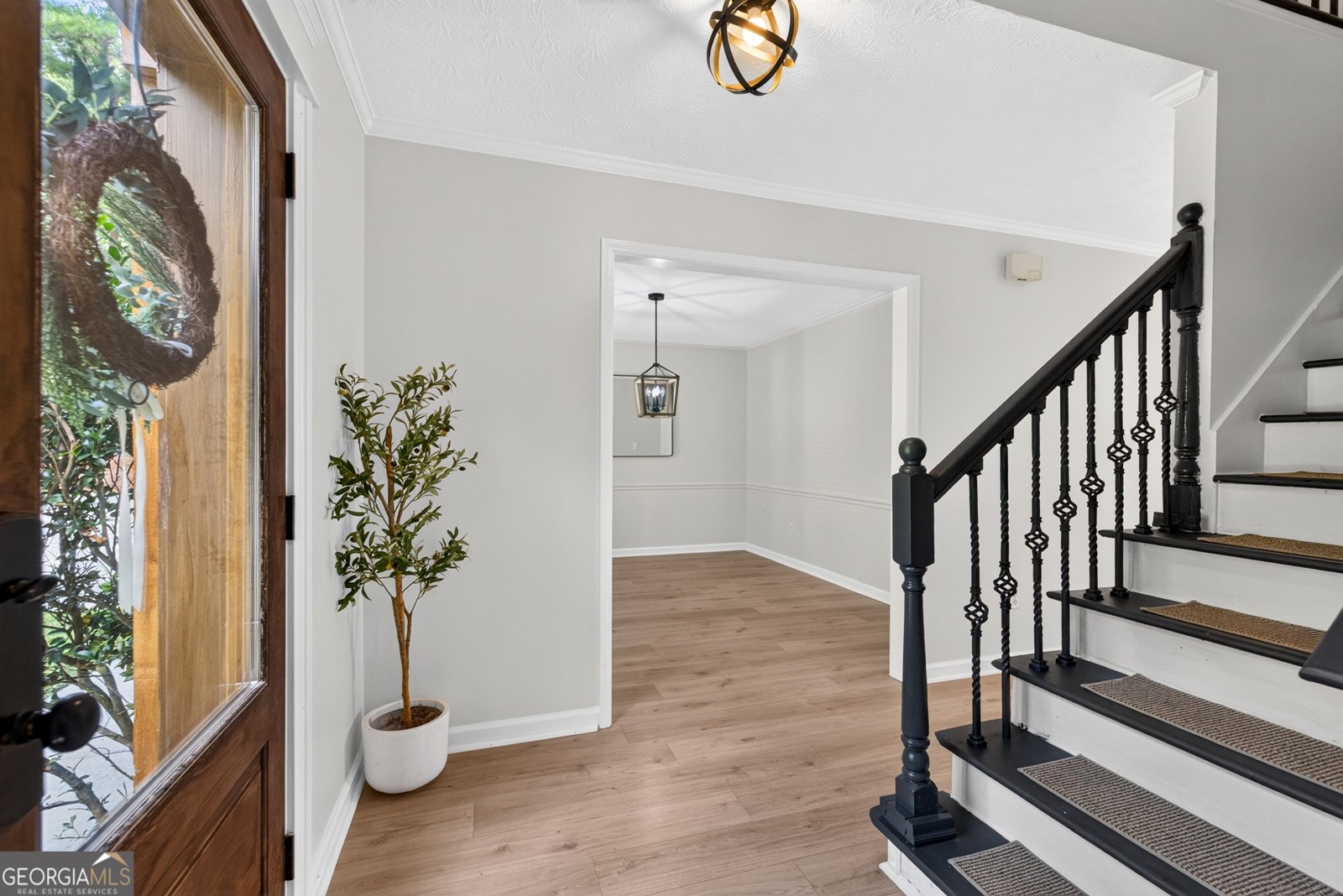 9945 Lake Forest Way Roswell - Photo 12