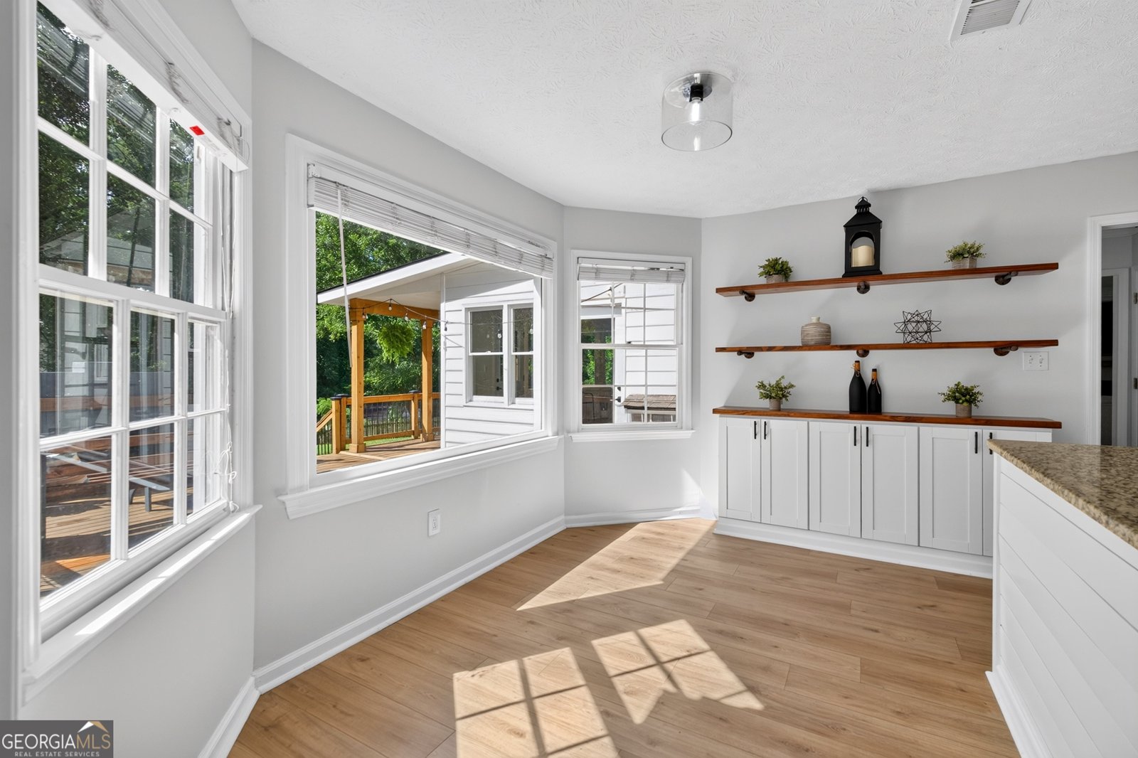 9945 Lake Forest Way Roswell - Photo 15