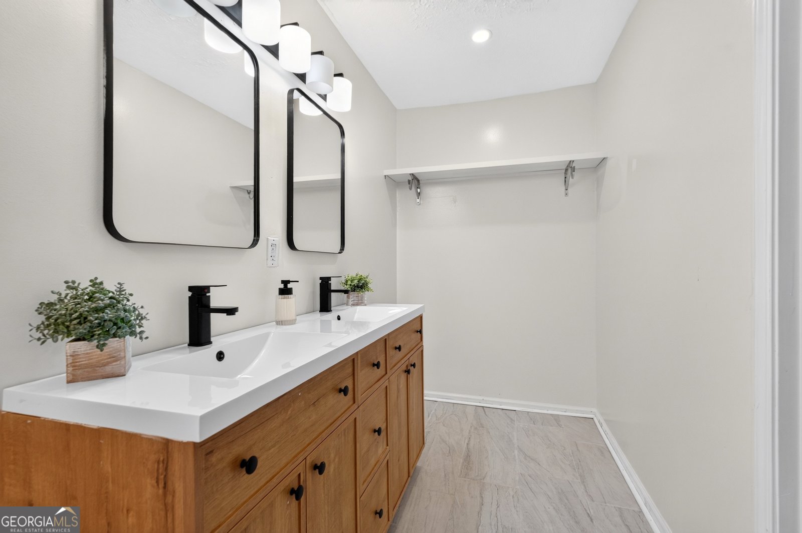 9945 Lake Forest Way Roswell - Photo 36