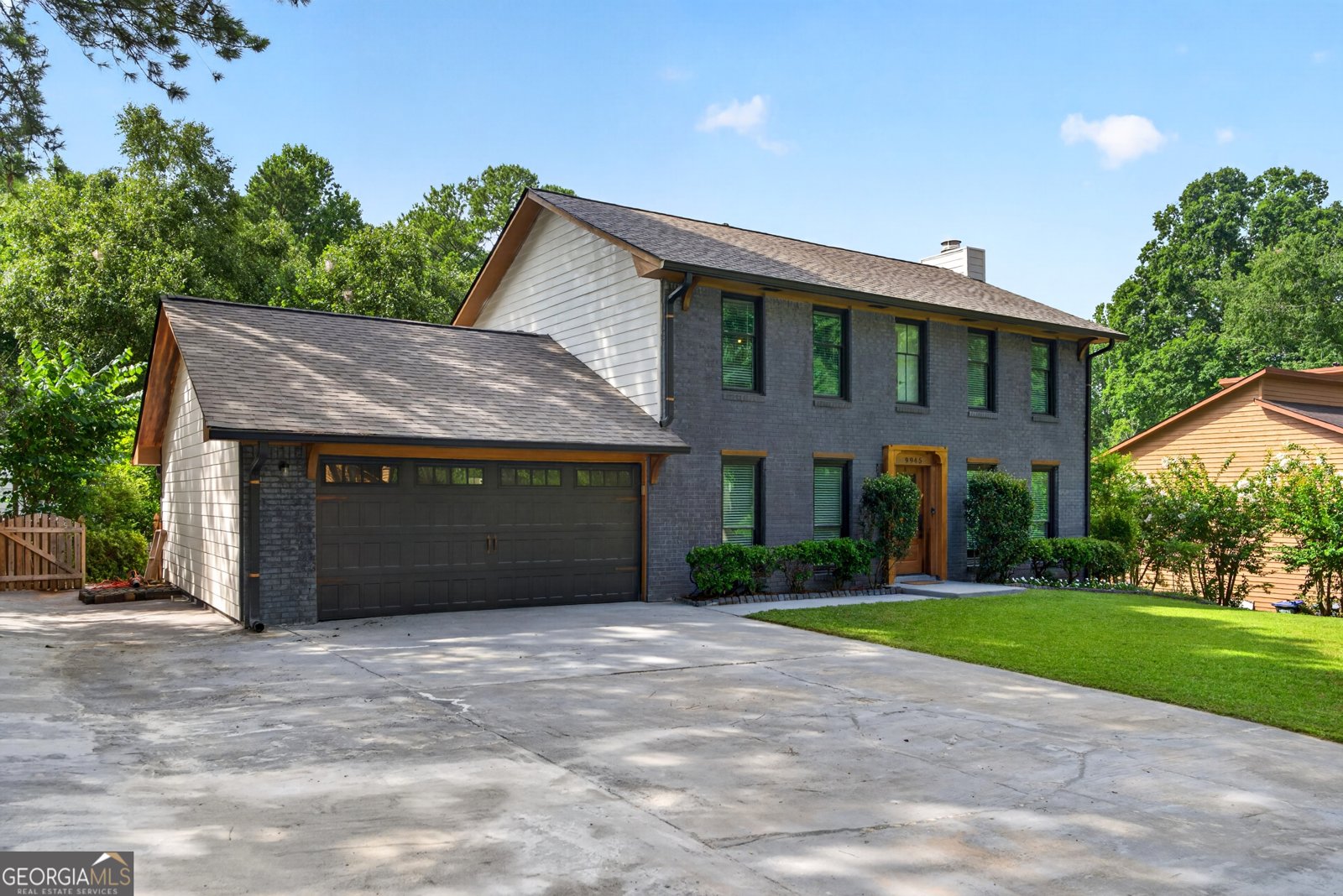 9945 Lake Forest Way Roswell - Photo 8