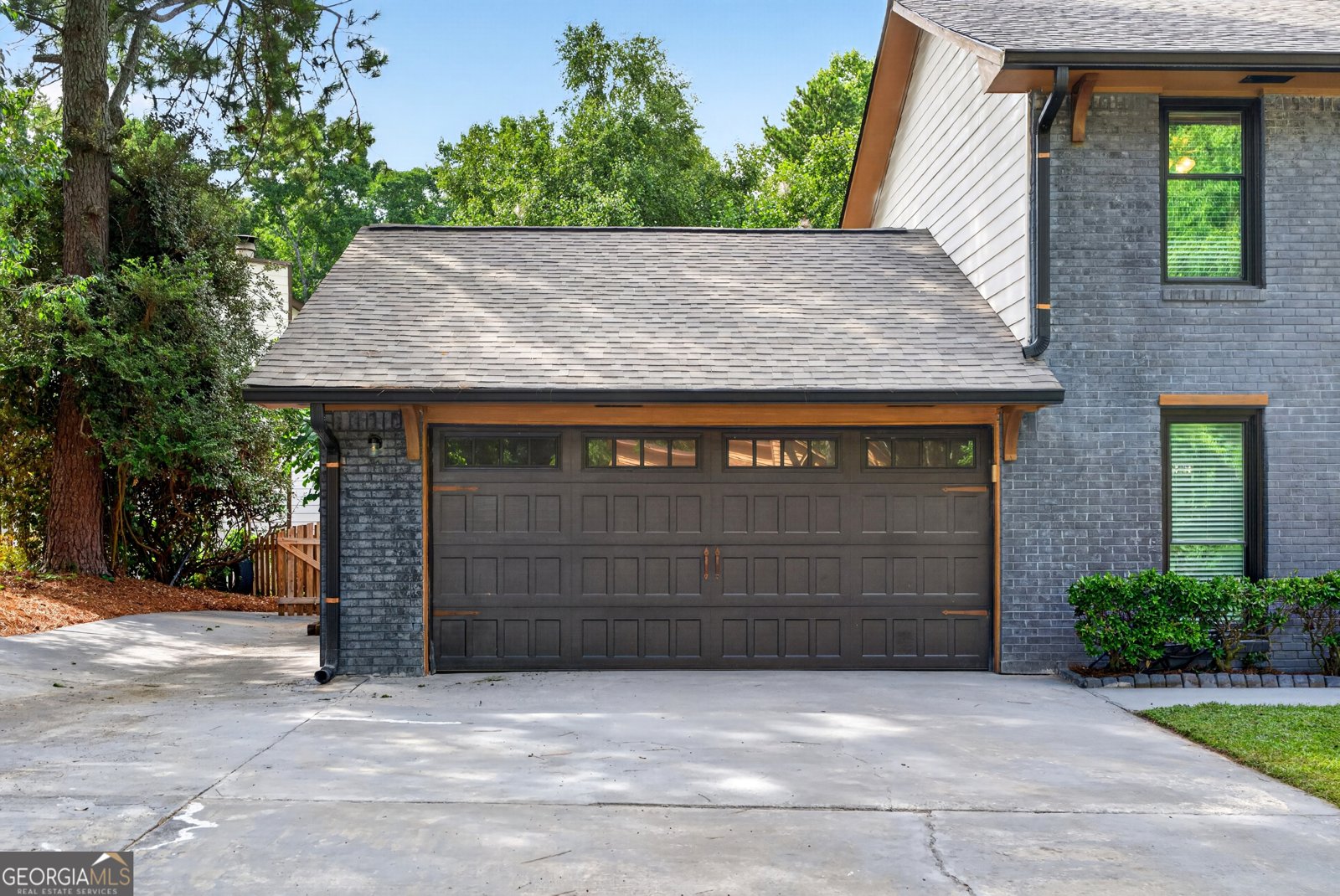 9945 Lake Forest Way Roswell - Photo 9