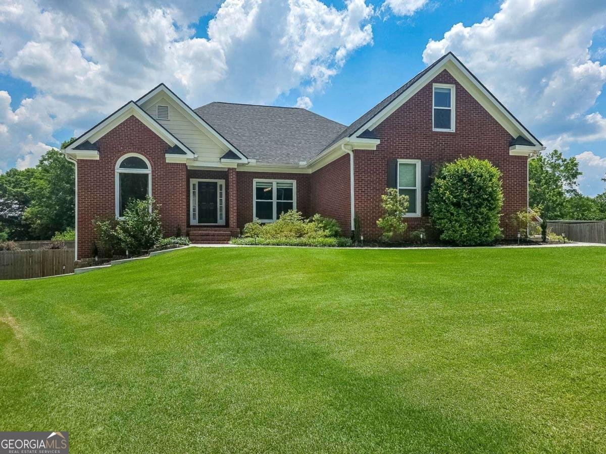 1475 Barrett Place Lane Lawrenceville - main photo
