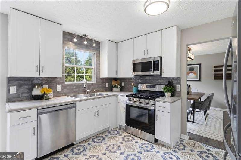 405 Plantation Way Woodstock - Photo 18