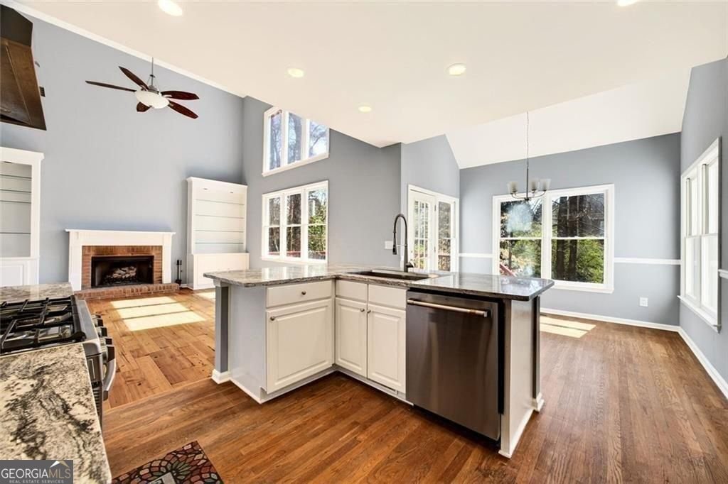 420 Wentworth Downs Court Johns Creek - Photo 18