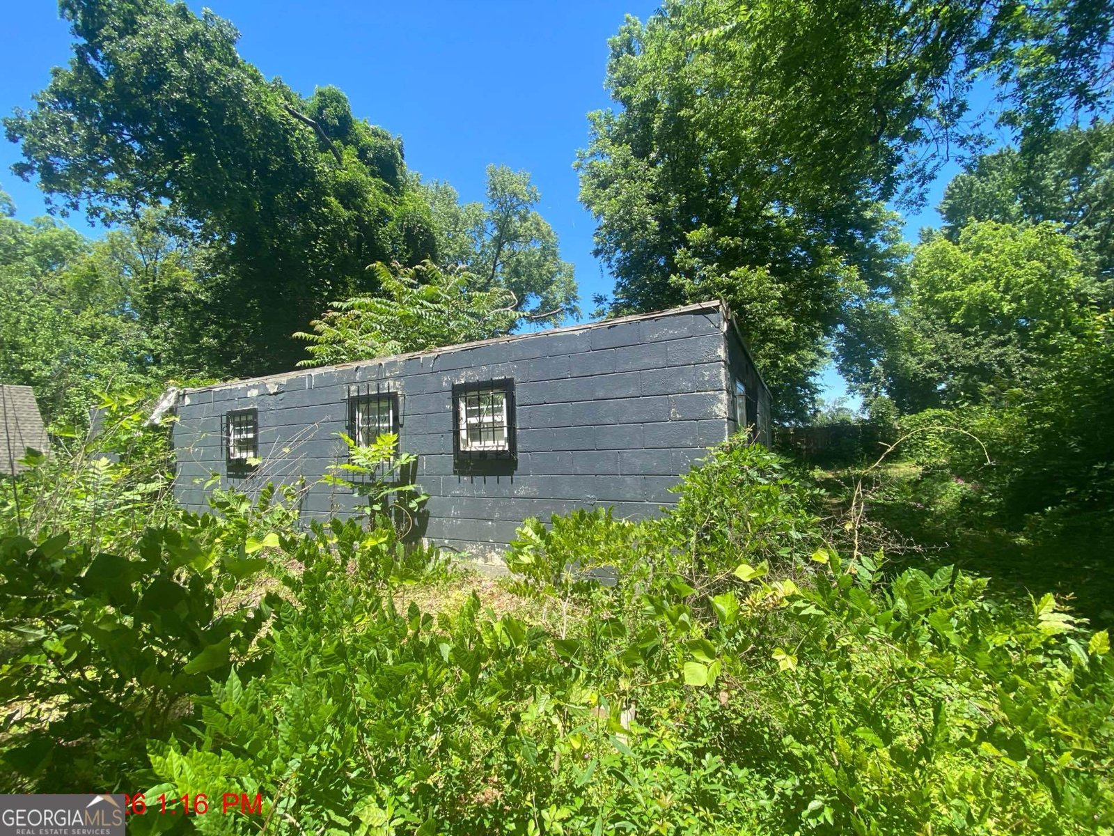 2025 Moody Drive Atlanta - main photo