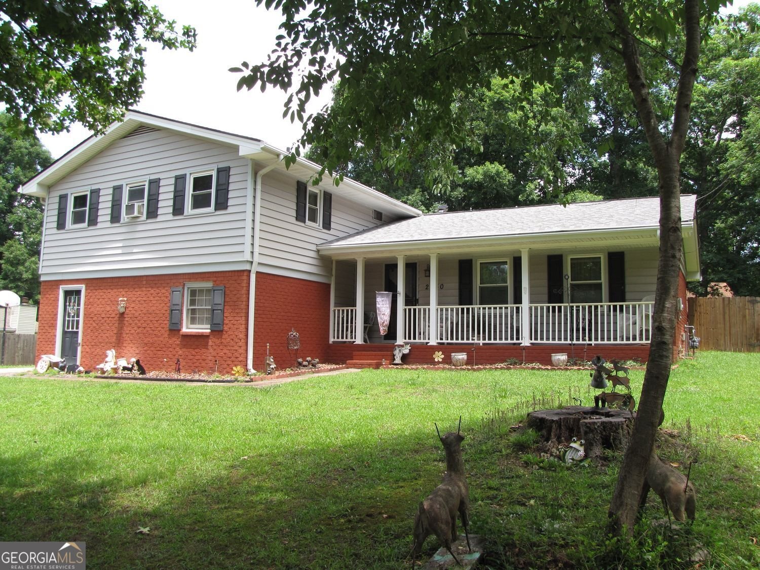 2040 Old Concord Drive Covington - main photo