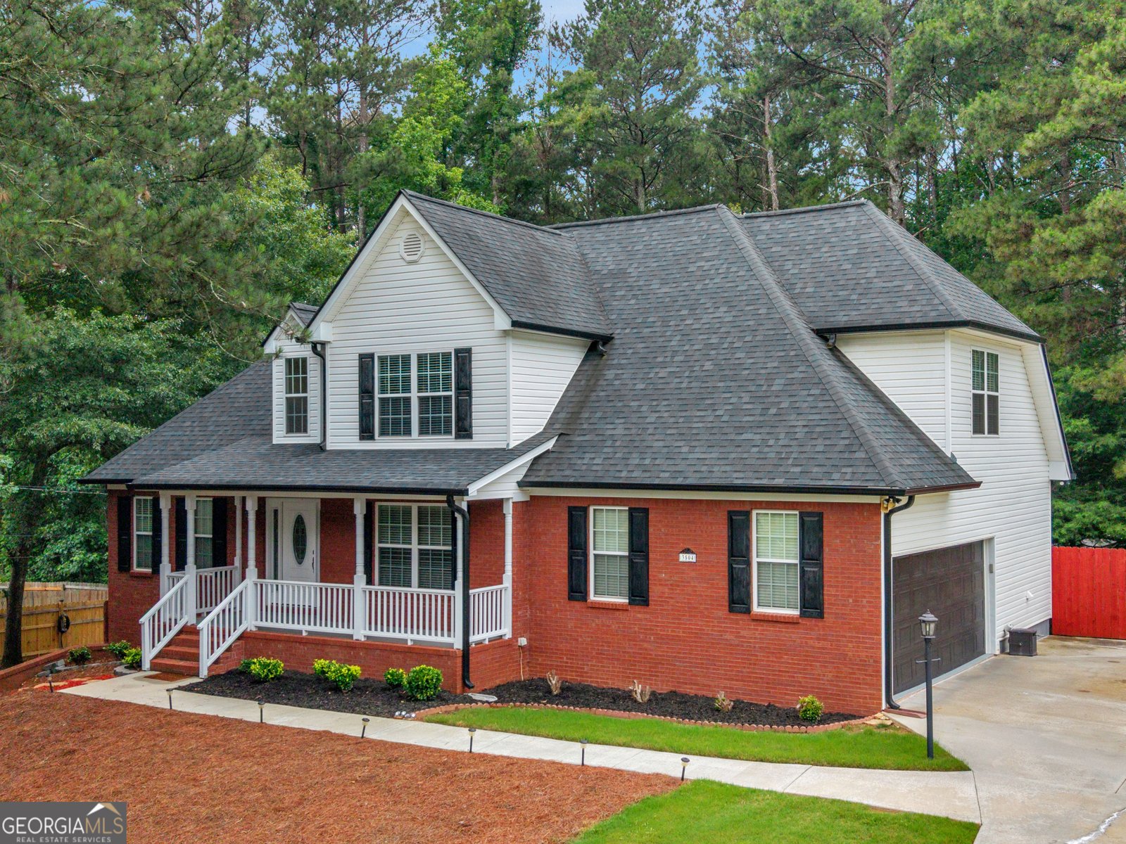 3504 Pebble Brook Lane Stockbridge - main photo