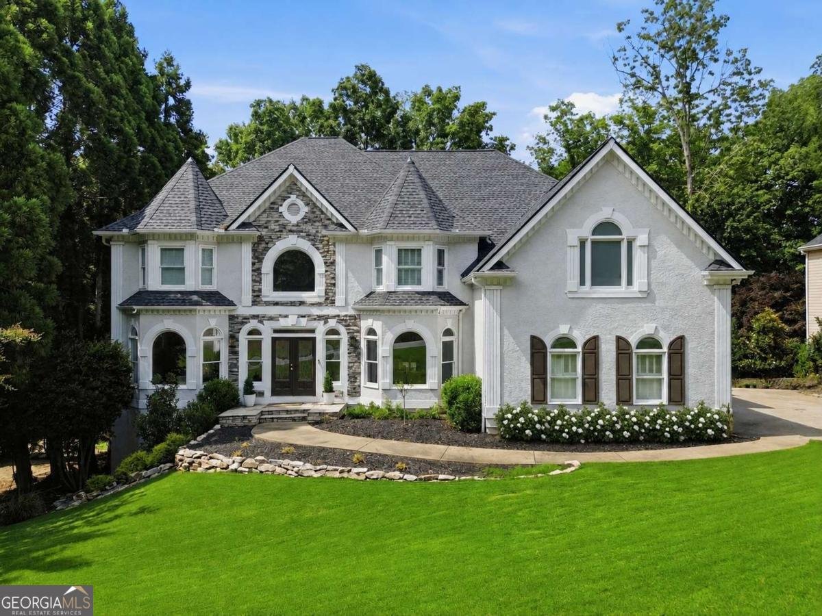 422 Lovingood Landing Drive Woodstock - main photo