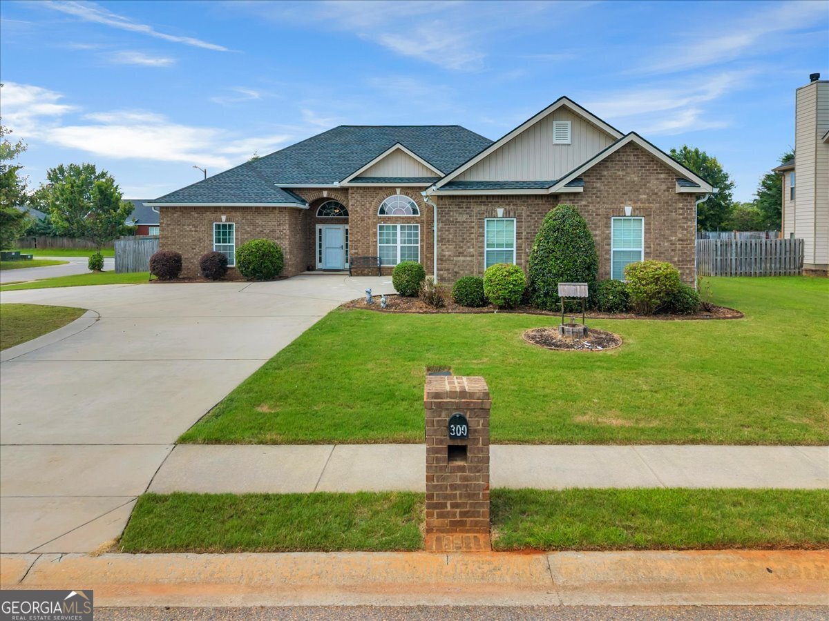 300 Post Oak Way Warner Robins - main photo