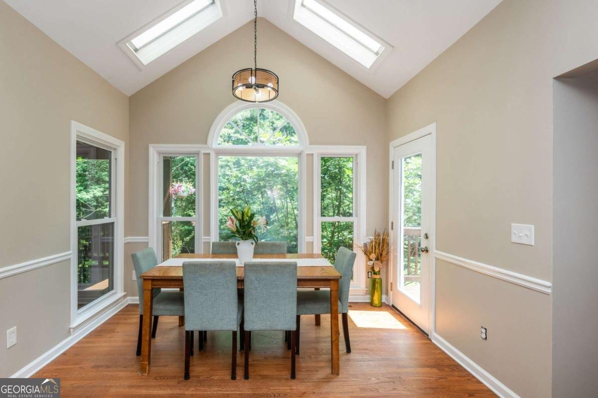 2865 Stoneglen Close Roswell - Photo 18