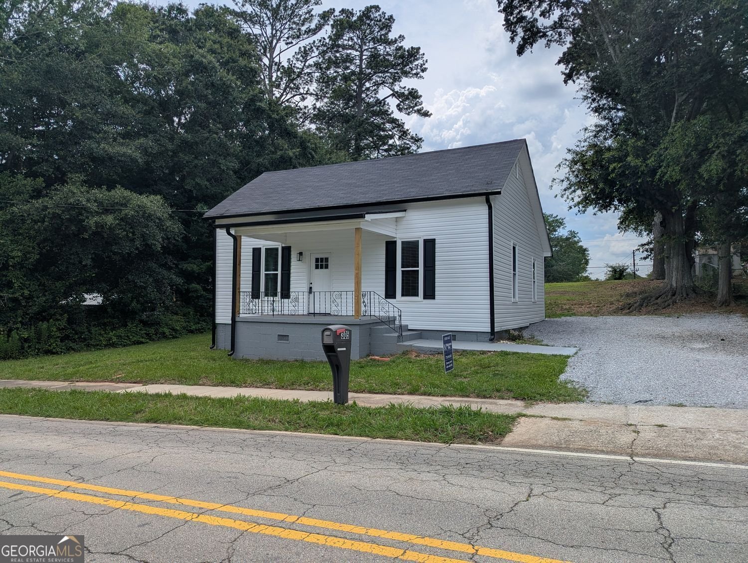 305 Burson Avenue Carrollton - main photo