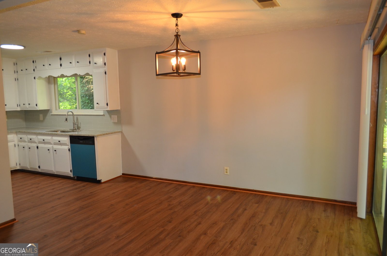 4987 Dekalb Way Stone Mountain - Photo 6