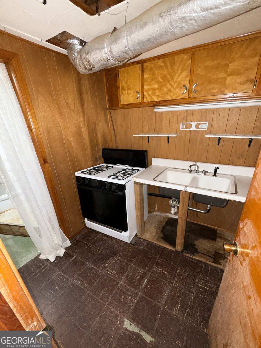 895 Laurel Street Forest Park - Photo 29