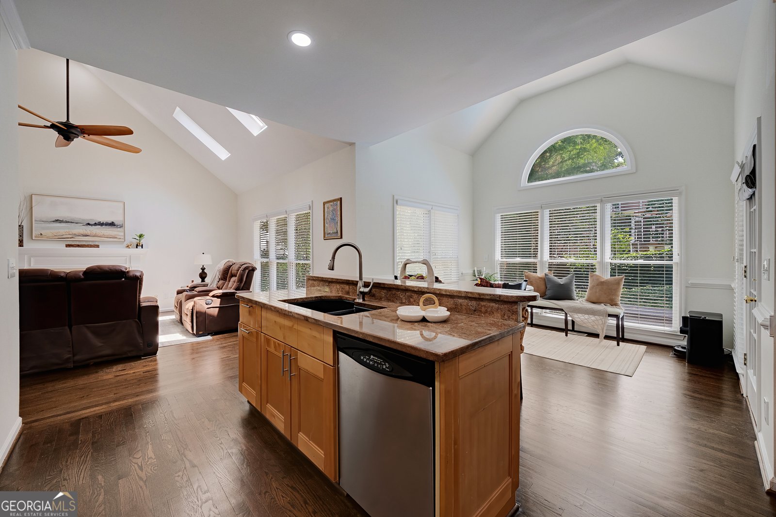 7055 Devonhall Way Johns Creek - Photo 13