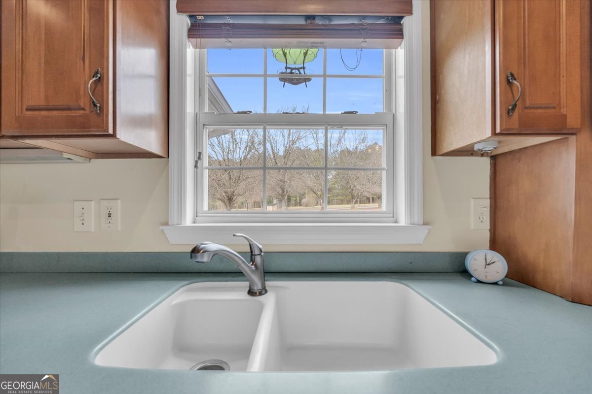 1141 Fieldcrest Lane Madison - Photo 12