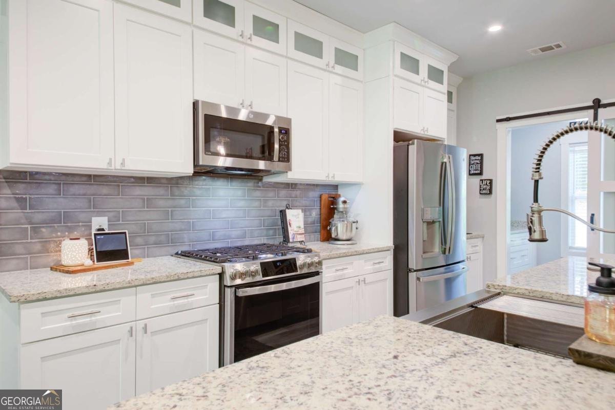 9350 Burnett Drive Cumming - Photo 12