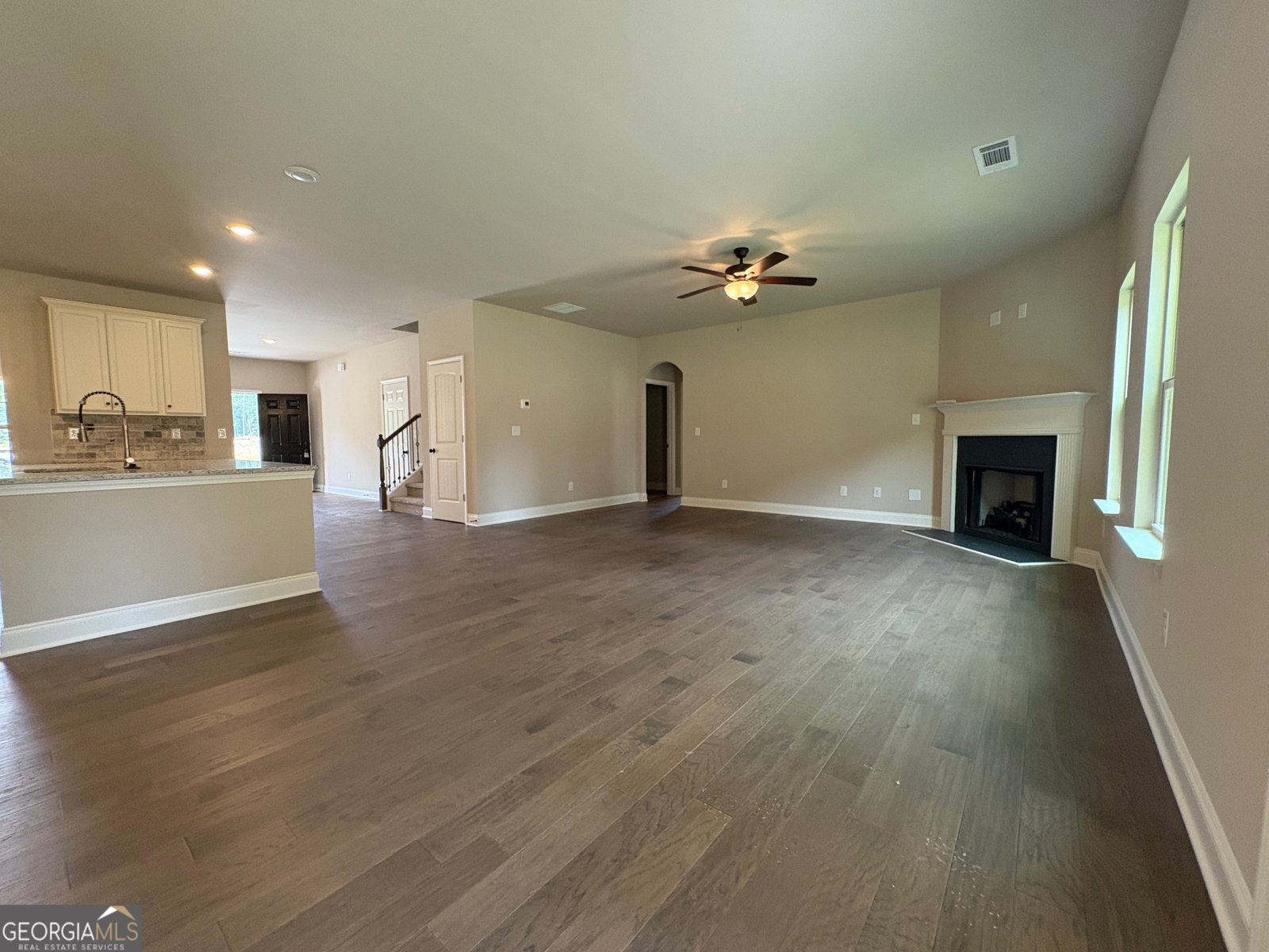 1046 Lakeview Oaks Court Grayson - Photo 9