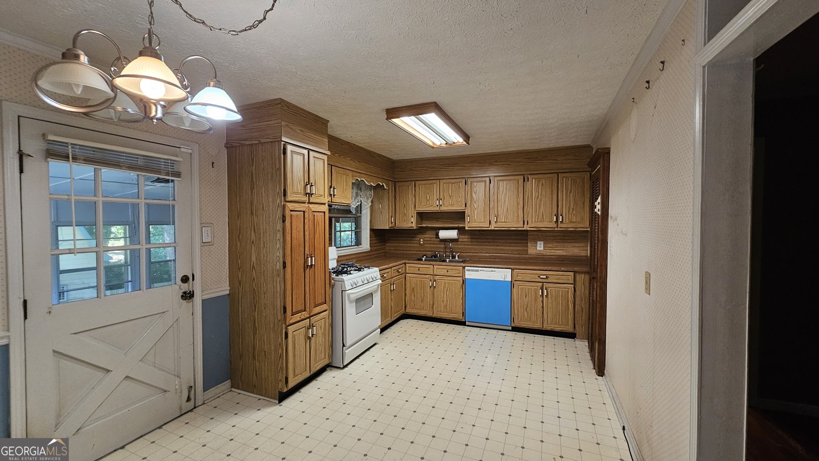 551 Wavelyn Way Riverdale - Photo 7