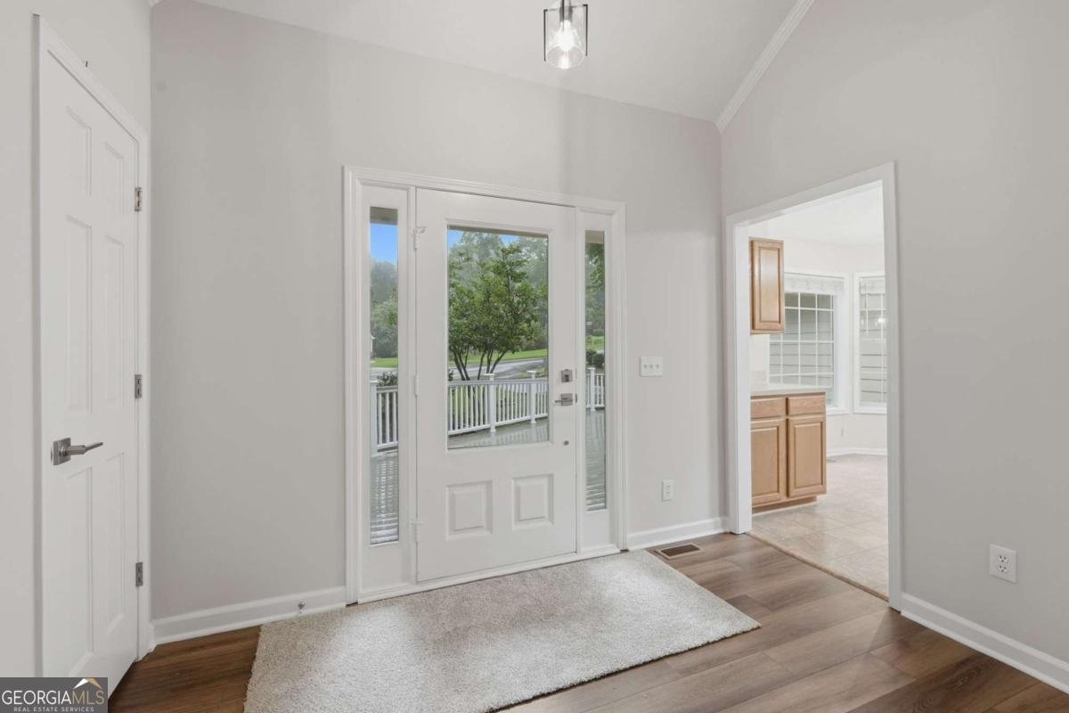 7035 Crossview Drive Cumming - Photo 6