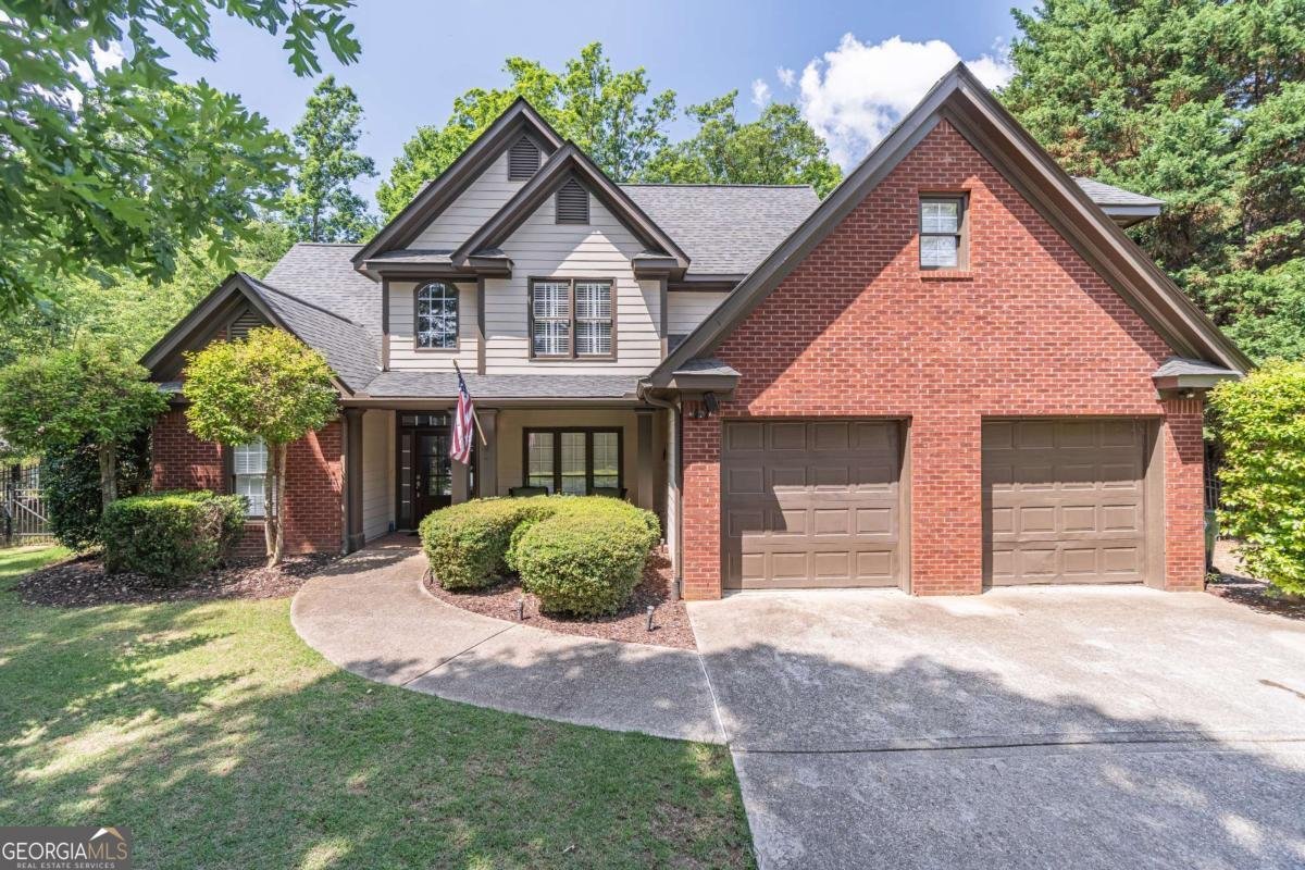 2649 Waters Edge Drive Gainesville - main photo