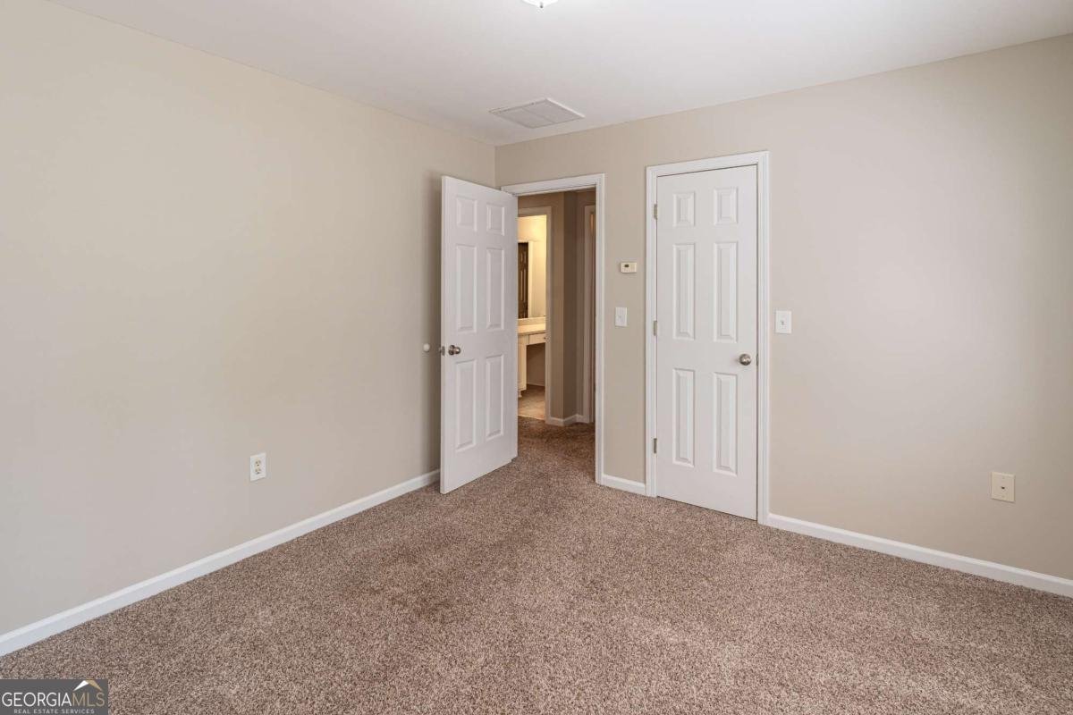 2649 Waters Edge Drive Gainesville - Photo 32