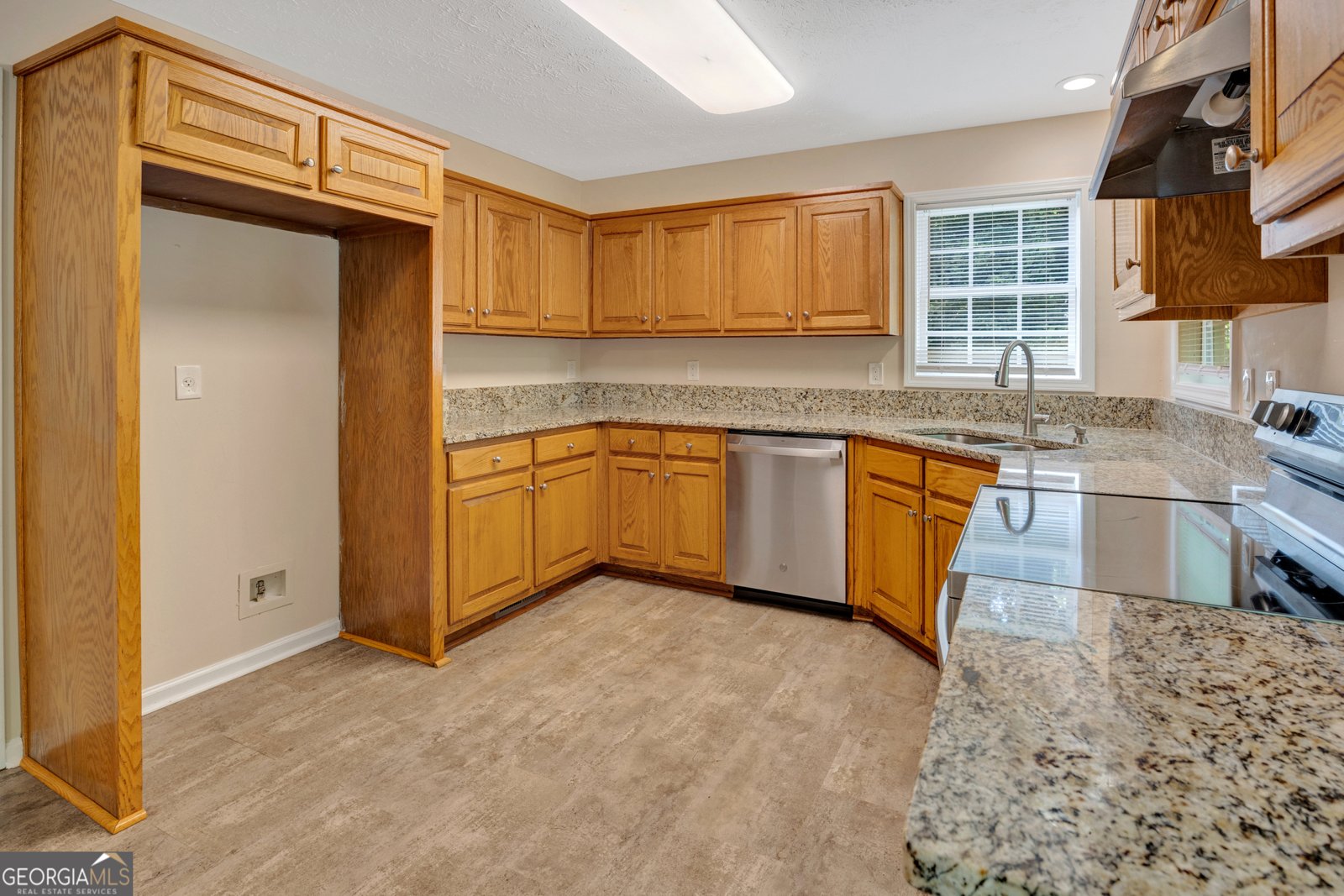 175 River North Court Covington - Photo 9