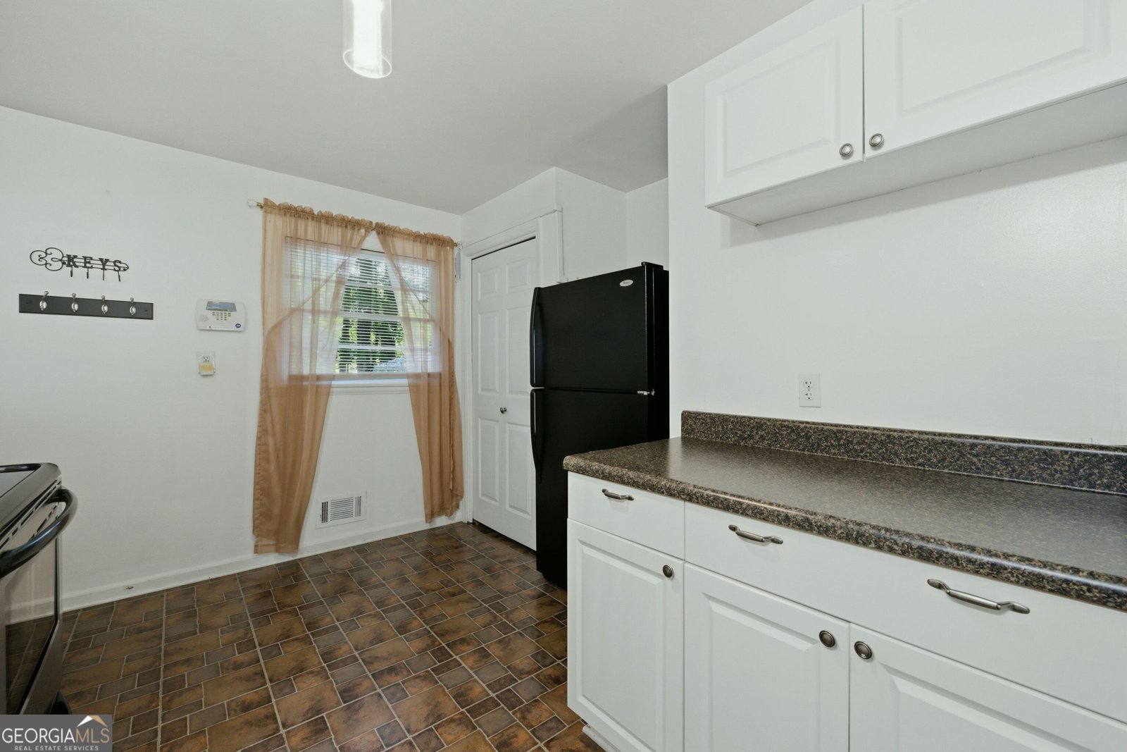 1087 Hills Drive Decatur - Photo 9