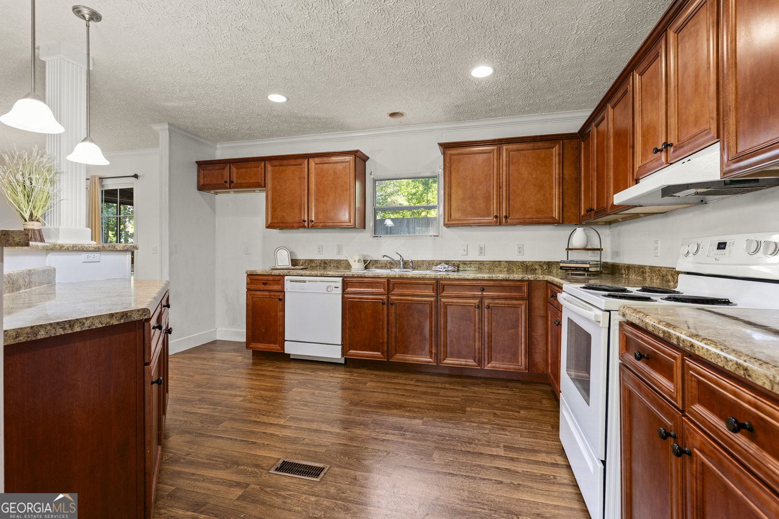 5512 Hemlock Court Lula - Photo 9