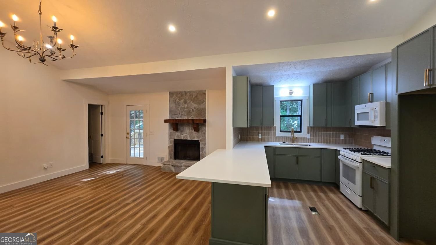 122 Little Brook Drive Woodstock - Photo 8