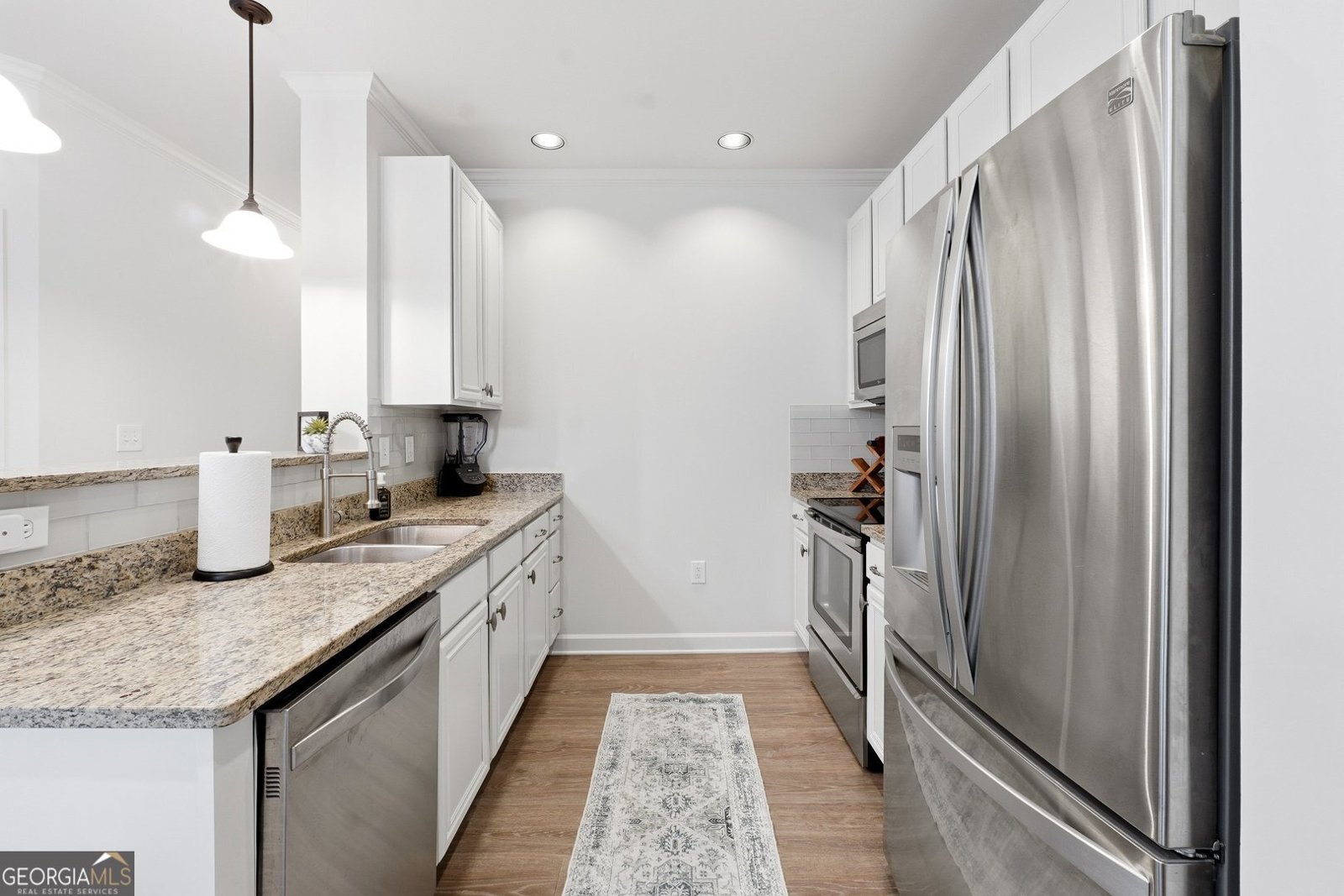 7265 Glisten Avenue Sandy Springs - Photo 8