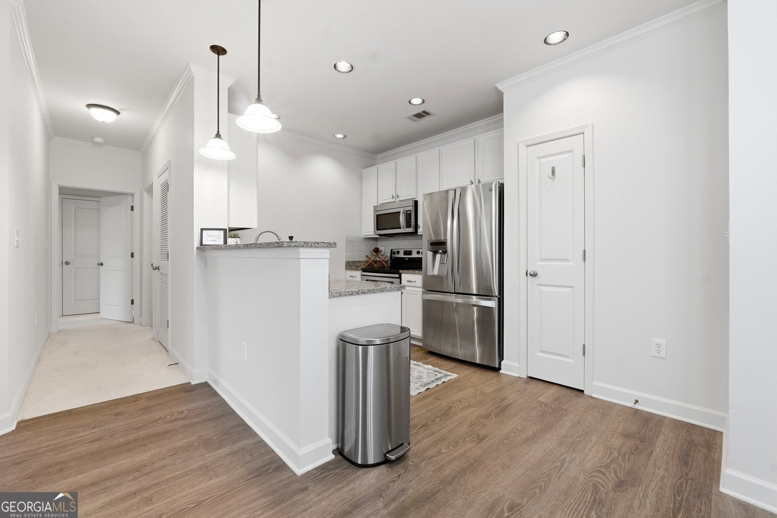 7265 Glisten Avenue Sandy Springs - Photo 9
