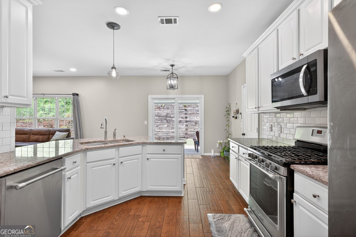 2865 Stonehenge Court Cumming - Photo 10
