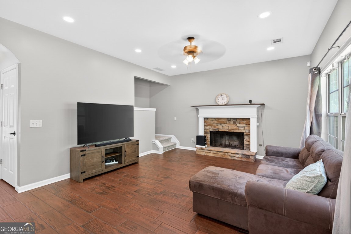 2865 Stonehenge Court Cumming - Photo 12