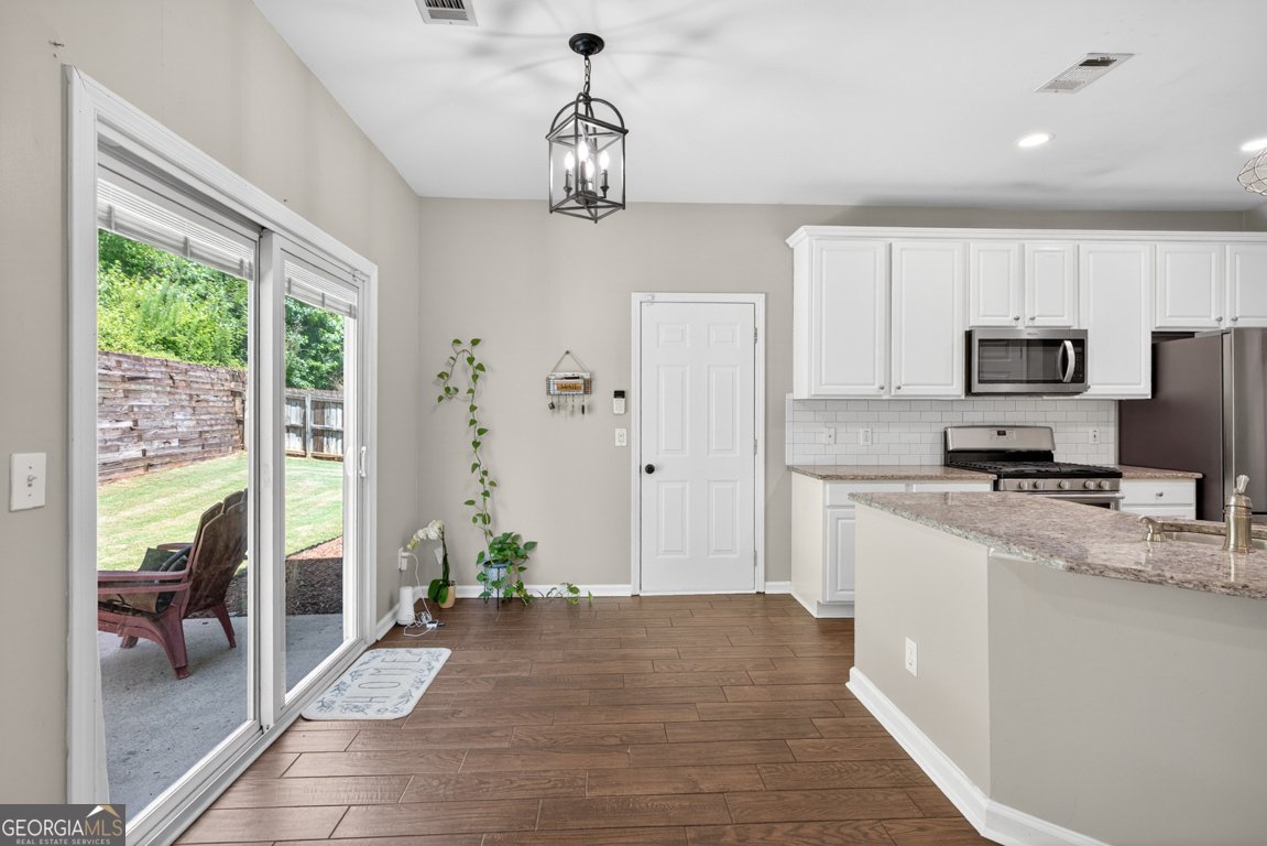 2865 Stonehenge Court Cumming - Photo 14