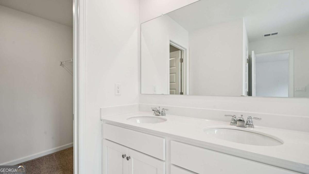 5477 Cypress Circle College Park - Photo 17