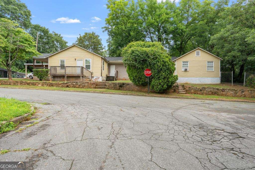 1318 Eason Street Atlanta - main photo