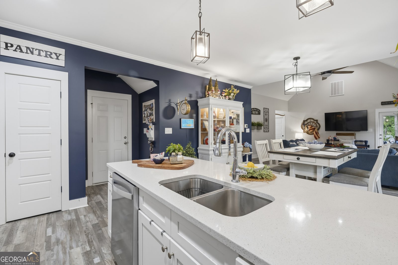221 Diamond Place Gray - Photo 21