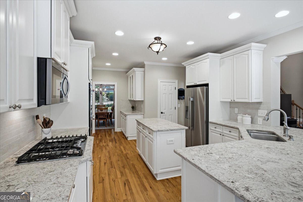 880 Colonial Lane Milton - Photo 8