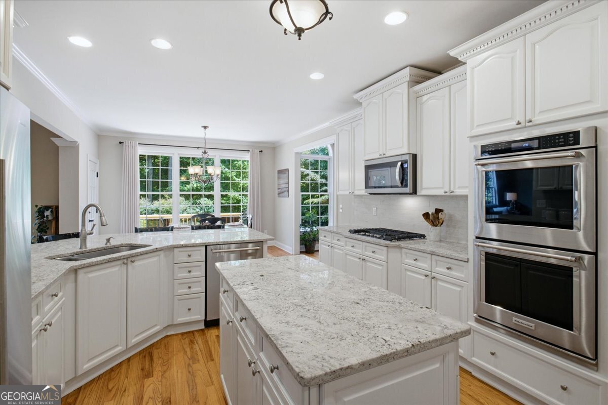 880 Colonial Lane Milton - Photo 9