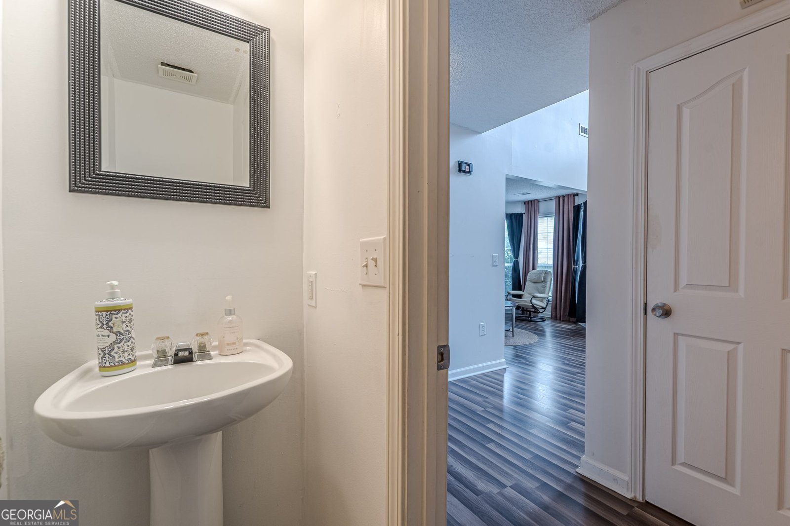 576 Ransom Way Stockbridge - Photo 28