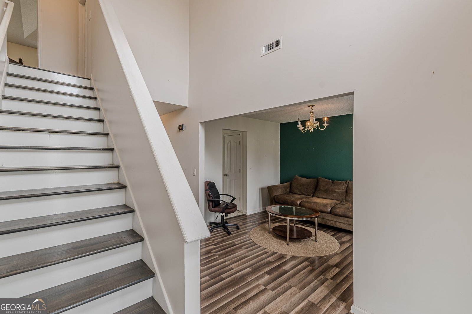 576 Ransom Way Stockbridge - Photo 6