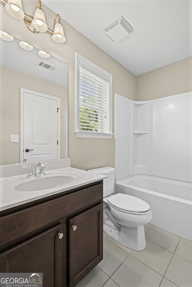 1040 Krobot Way Milton - Photo 38